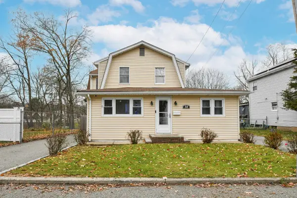 32 GROVE ST, Wanaque, NJ 07465