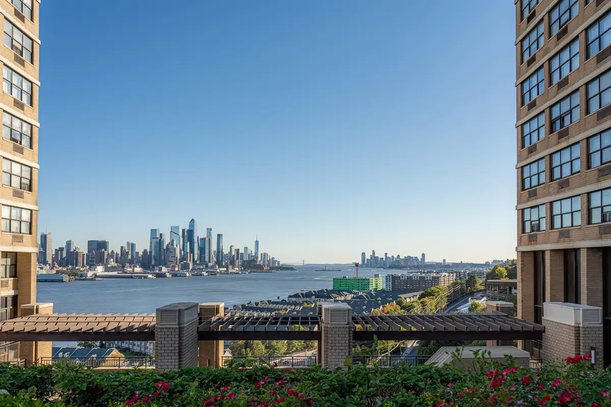 7000 BLVD EAST #11E, Guttenberg, NJ 07093 - Image #1