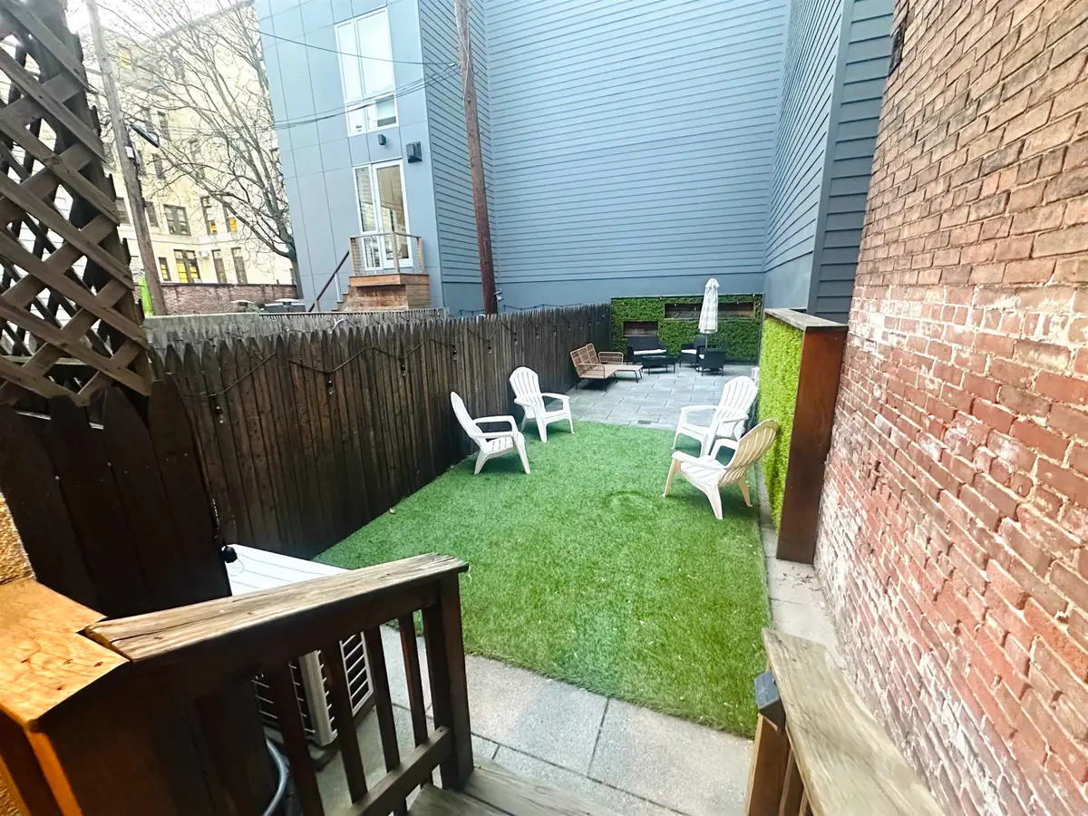 422 BLOOMFIELD ST #1R, Hoboken, NJ 07030 - Image #1