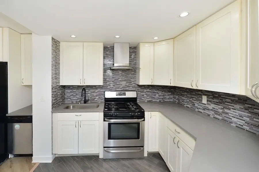 7002 BOULEVARD #221B, Guttenberg, NJ 07093 - Image #2