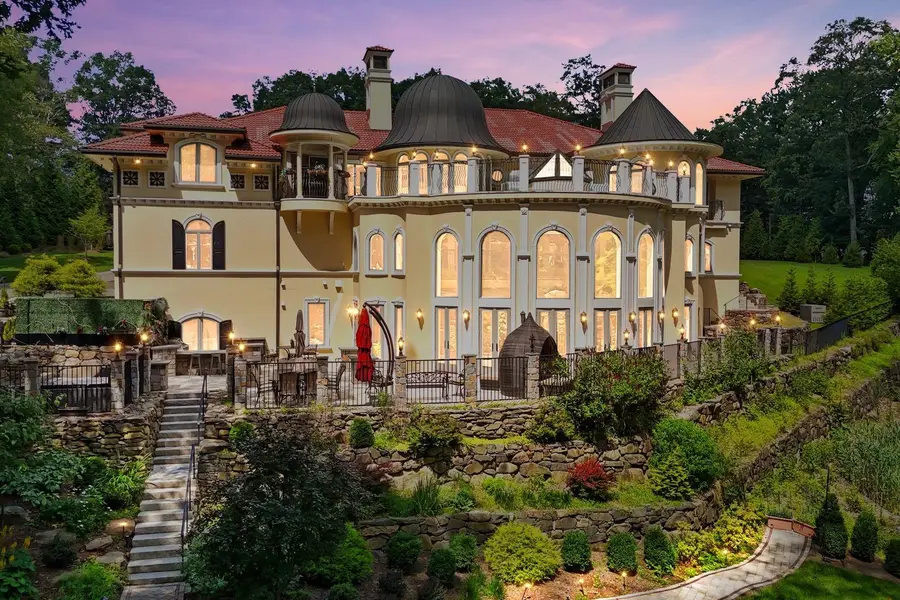 6 BURNING HOLLOW RD, Saddle River, NJ 07458 - Image #2