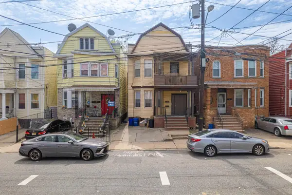 225 WILKINSON AVE, JC, Greenville, NJ 07305