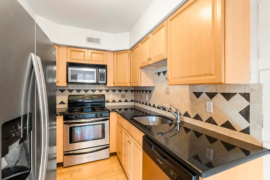 301 61ST ST #1C, West New York, NJ 07093 - Image #3