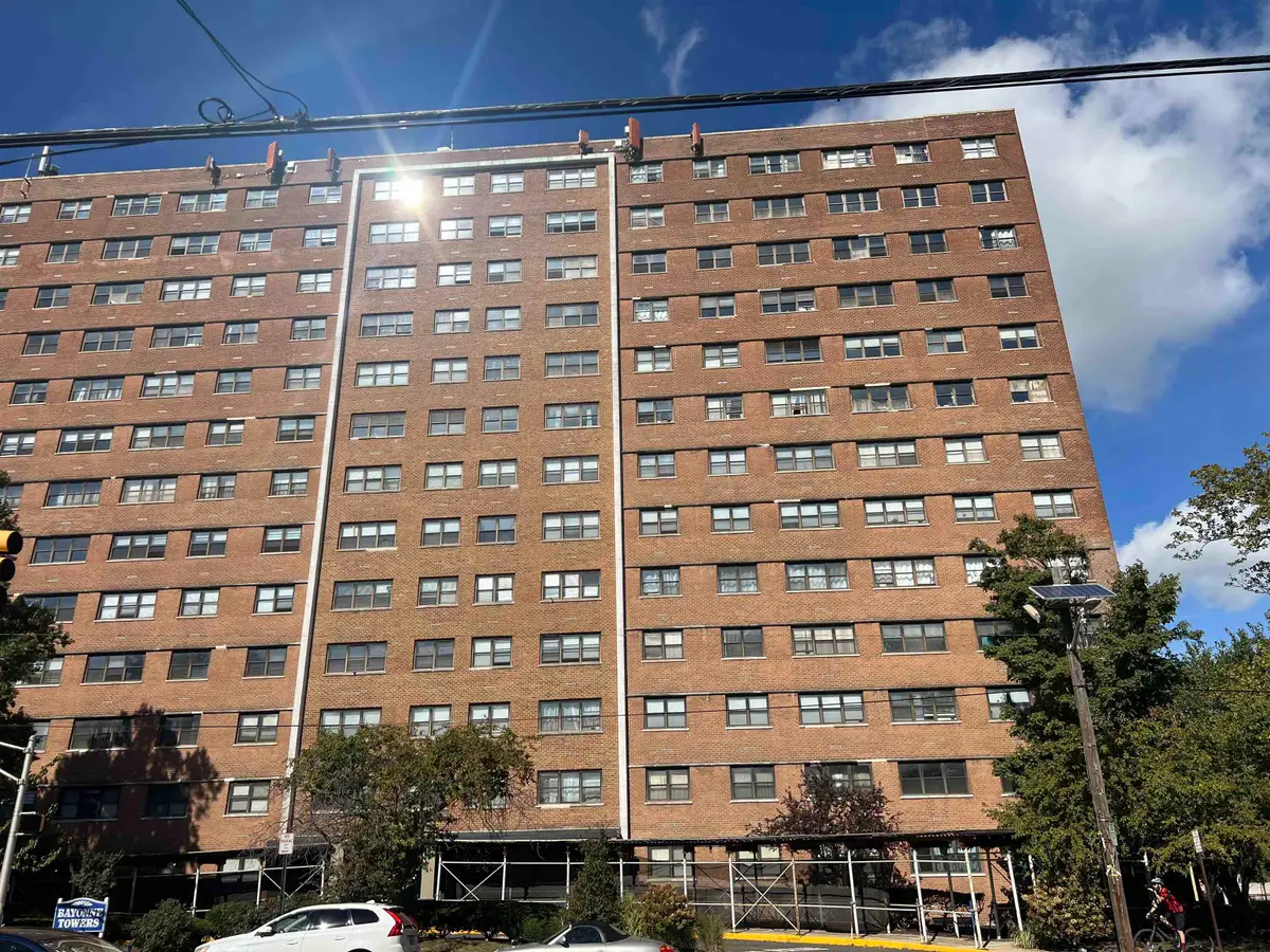 1225 KENNEDY BLVD #1H, Bayonne, NJ 07002 - Image #1
