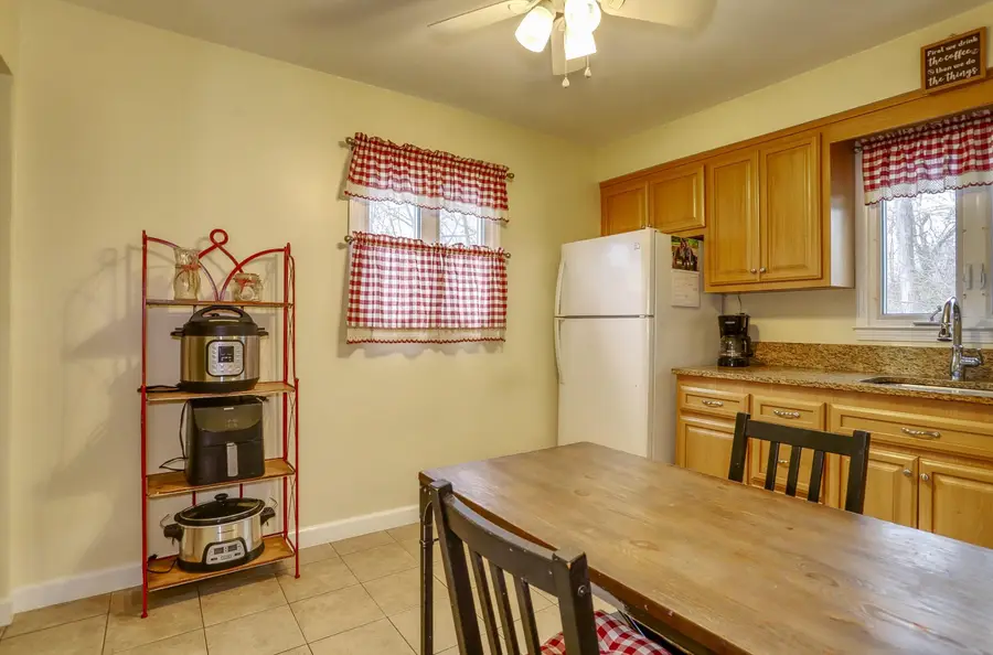 176 TROTTA DR, New Milford, NJ 07646 - Image #3