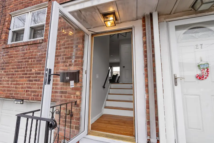 25 FERNCLIFF RD, Jersey City, NJ 07305 - Image #2