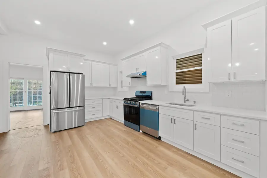 204 AVENUE E, Bayonne, NJ 07002 - Image #2