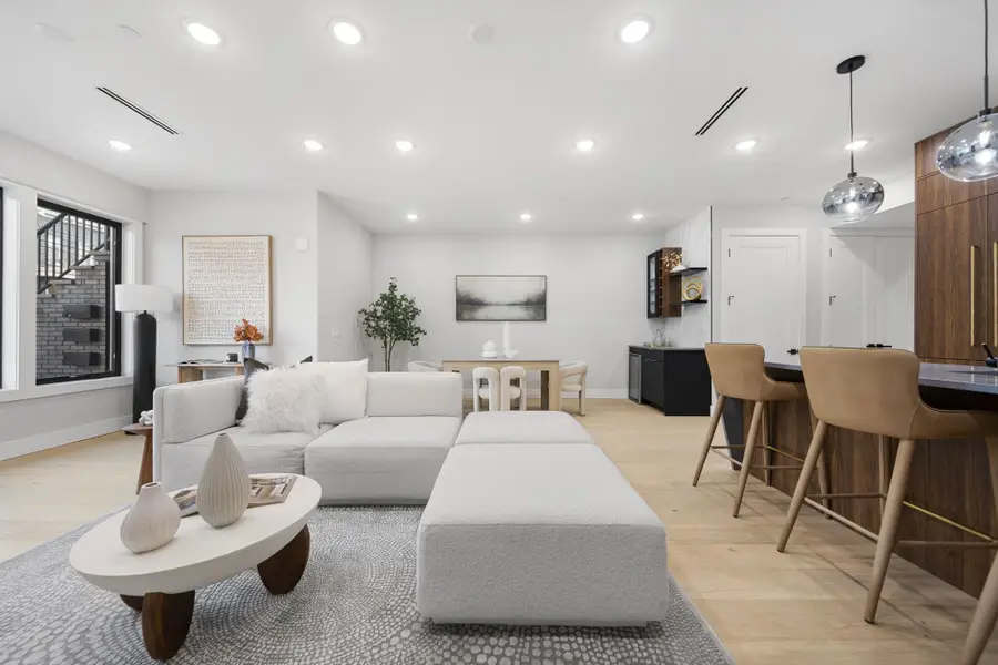 373 NEW YORK AVE #1, Jersey City, NJ 07307 - Image #2