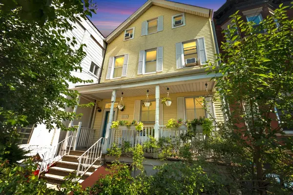 564 HUDSON AVE, Weehawken, NJ 07086