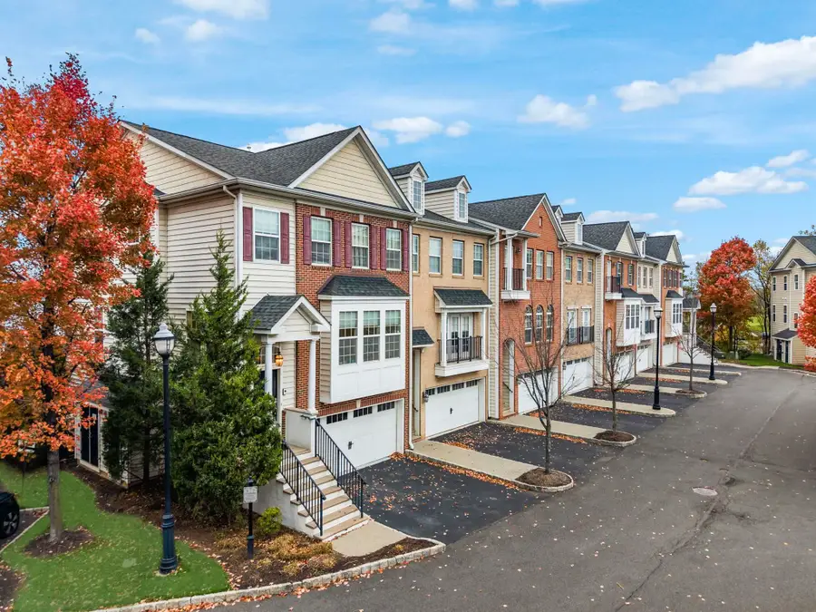 6 CREEKSIDE CT, Secaucus, NJ 07094 - Image #3