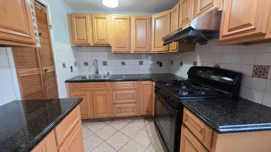 446 MERCER ST, Jersey City, NJ 07302 - Image #2