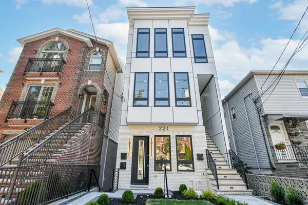 221 COLUMBIA AVE #1, JC, Heights, NJ 07307