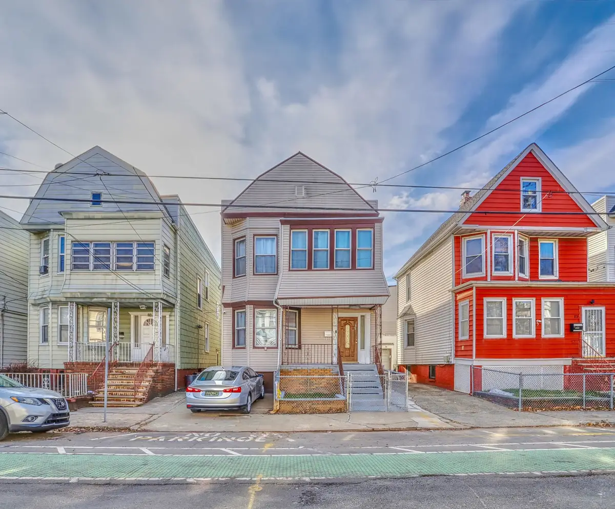75 WARNER AVE, Jersey City, NJ 07305 - Image #1