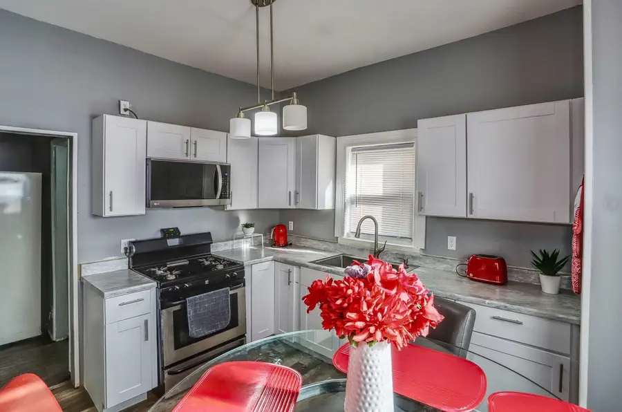 75 WARNER AVE, Jersey City, NJ 07305 - Image #3