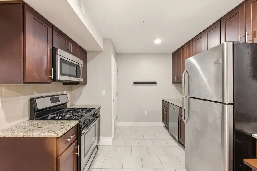 381 COMMUNIPAW AVE #201, Jersey City, NJ 07304 - Image #3