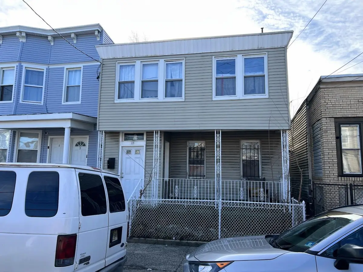 25 BOSTWICK AVE, Jersey City, NJ 07305 - #1