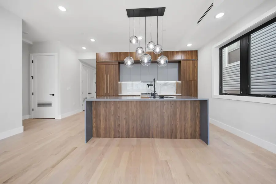 373 NEW YORK AVE #2, Jersey City, NJ 07307 - Image #3