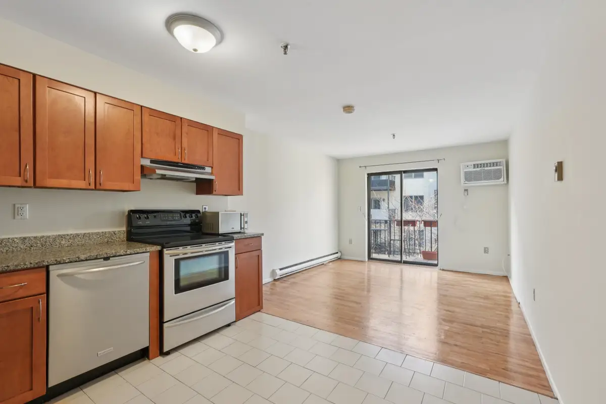 114 WILLOW AVE #E, Hoboken, NJ 07030 - Image #1