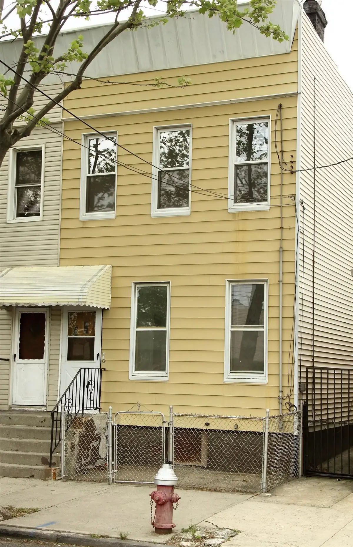 338 BRAMHALL AVE, Jersey City, NJ 07304 - Image #1