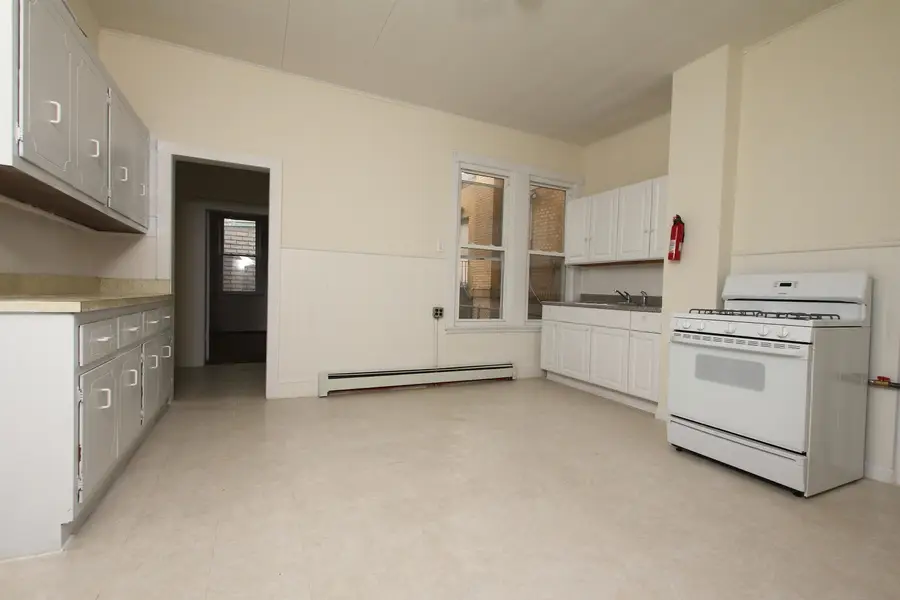 338 BRAMHALL AVE, Jersey City, NJ 07304 - Image #3