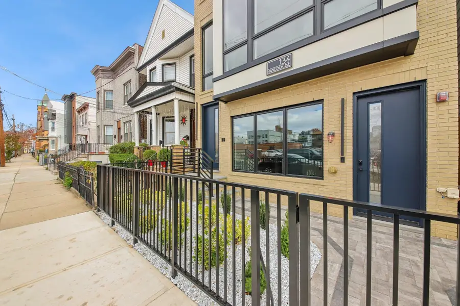 134 HANCOCK AVE #3, Jersey City, NJ 07307 - Image #2