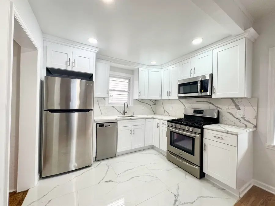 9005 DURHAM AVE, North Bergen, NJ 07047 - Image #2