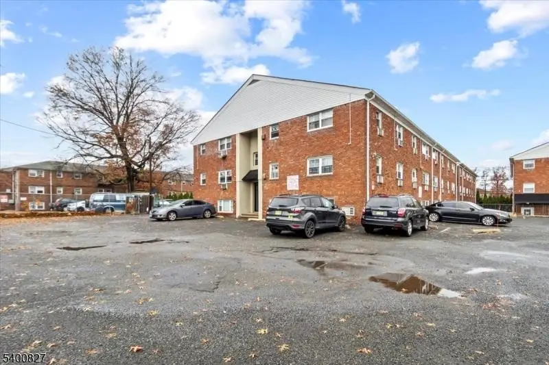 816-826 W GRAND ST #3J, Elizabeth, NJ 07202 - Image #2