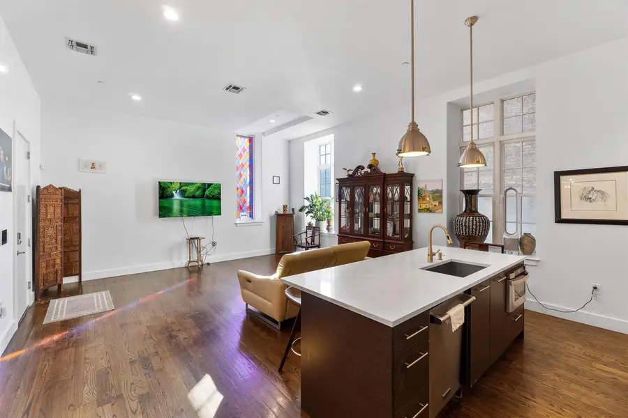 304 PAVONIA AVE #102, Jersey City, NJ 07302 - Image #3