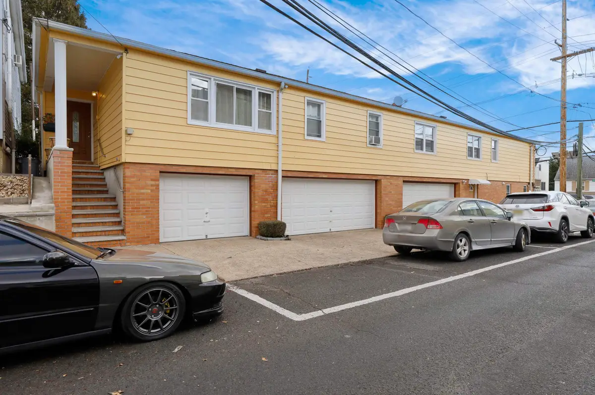 391 AVENUE E, Bayonne, NJ 07002 - #1