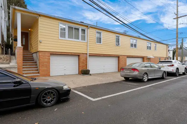 391 AVENUE E, Bayonne, NJ 07002