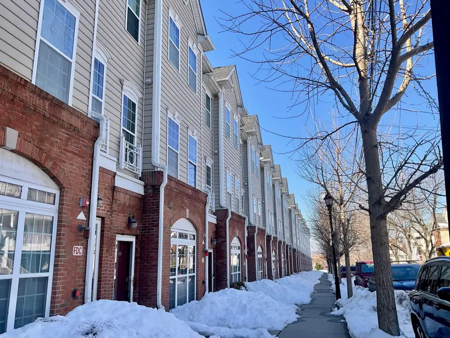 265 CUSTER AVE #107, Jersey City, NJ 07305 - #2