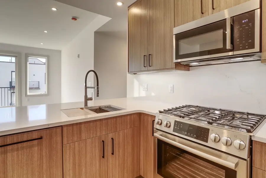 921 MADISON ST #503, Hoboken, NJ 07030 - Image #3