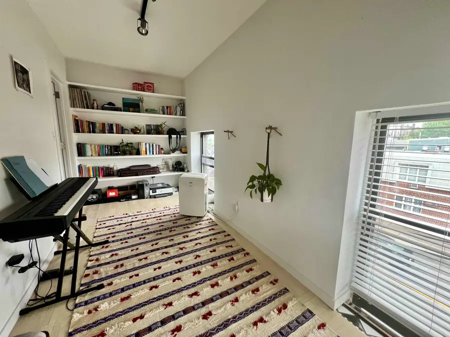 464-470 CENTRAL AVE #206, Jersey City, NJ 07307 - Image #2