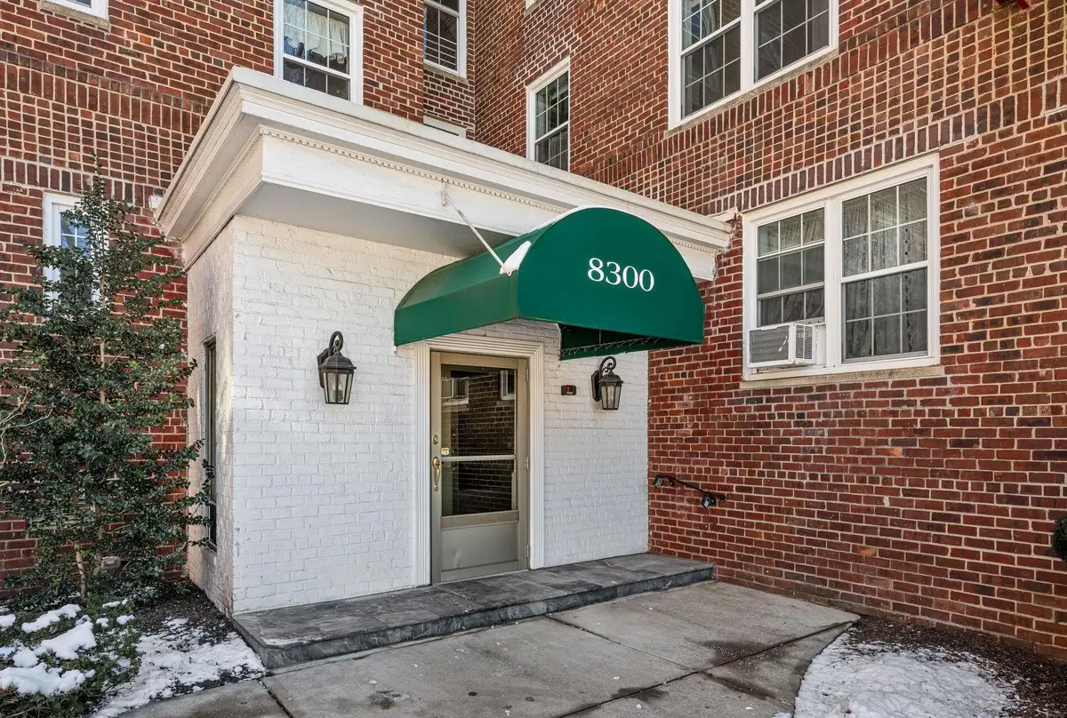 8300 JOHN F KENNEDY BLVD #4D, North Bergen, NJ 07047 - Image #1