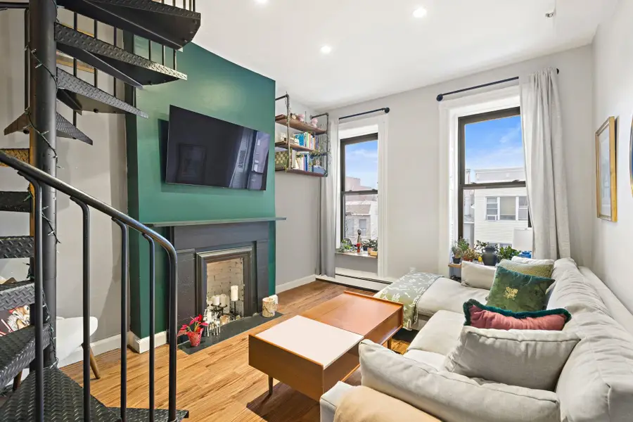 343 4TH ST #6, Jersey City, NJ 07302 - Image #3