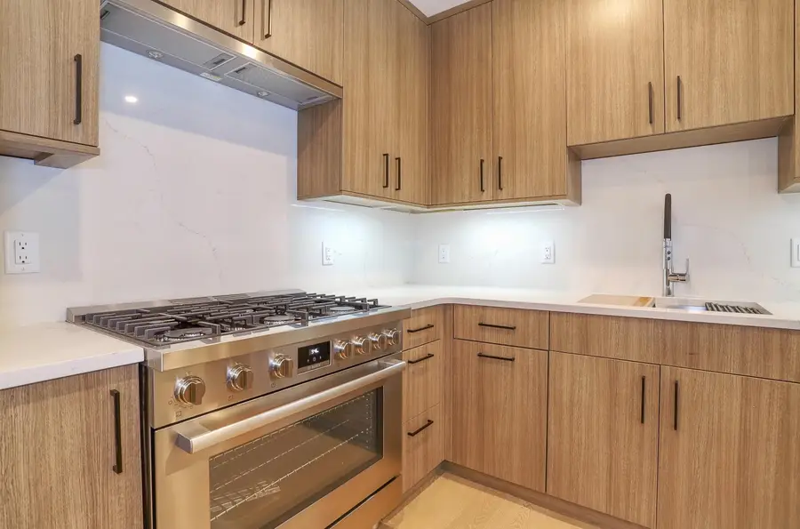 921 MADISON ST #201, Hoboken, NJ 07030 - Image #3