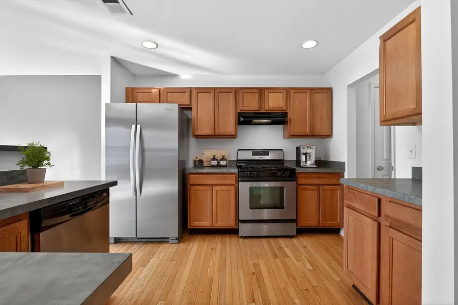 19 MARINA DR, Bayonne, NJ 07002 - Image #3