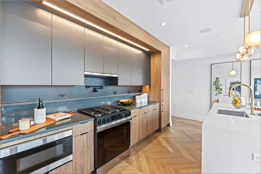 433 CENTRAL AVE #Penthouse 4, Jersey City, NJ 07307 - Image #3