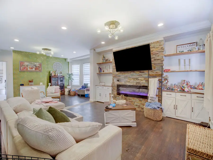 26 EAST 49TH ST, Bayonne, NJ 07002 - Image #2