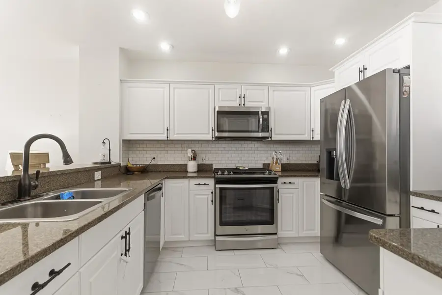 216 THE PROMENADE, Edgewater, NJ 07020 - Image #3