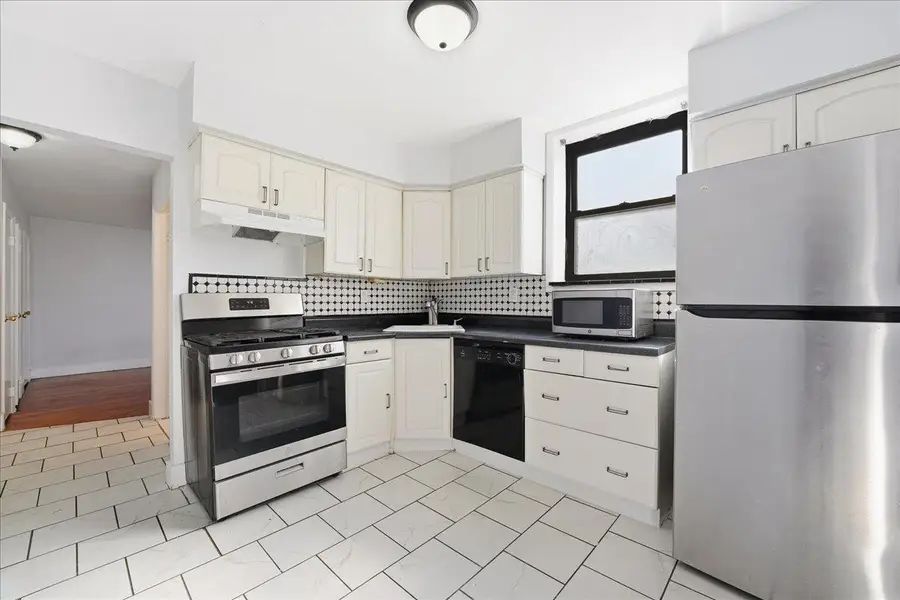 427 KENNEDY BLVD #301, Bayonne, NJ 07002-1416 - Image #3