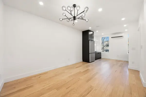 347 PAVONIA AVE #3, JC, Downtown, NJ 07302