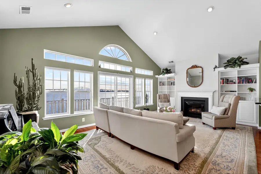 60 TOTTENHAM CT, Jersey City, NJ 07305 - Image #2