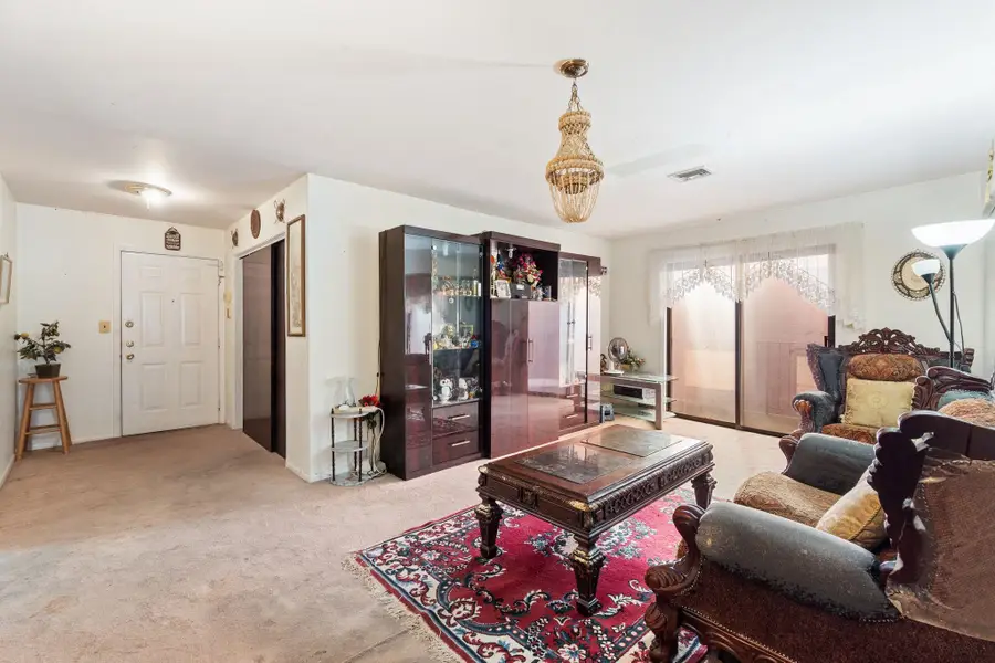 1906 PATERSON PLANK RD #3D, North Bergen, NJ 07047 - Image #2