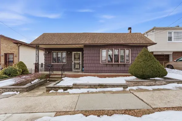 229 CENTRE AVE, Secaucus, NJ 07094