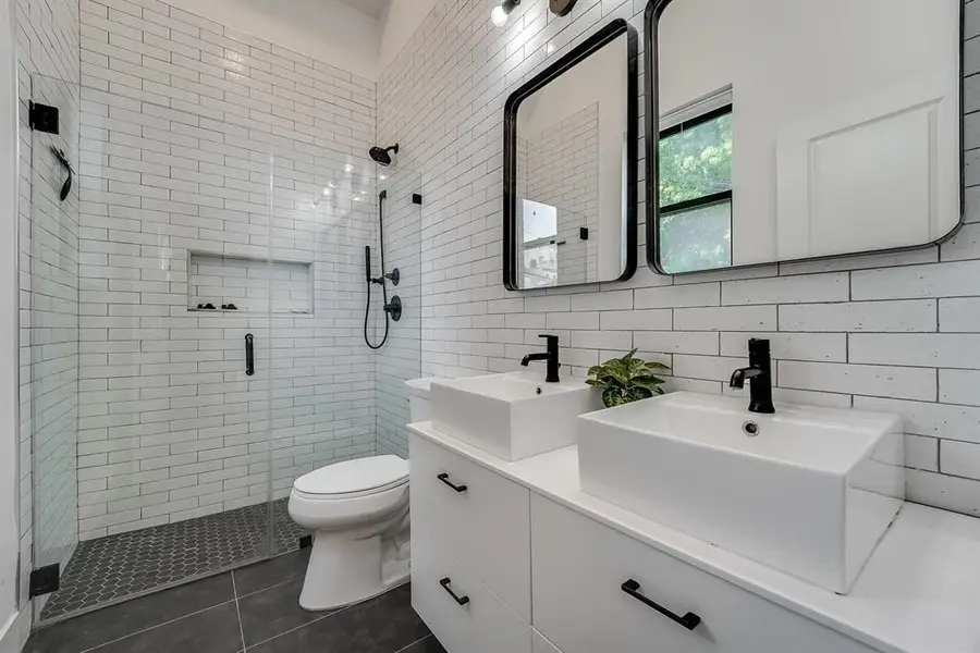 78 PATERSON ST #2a, Jersey City, NJ 07307 - Image #2