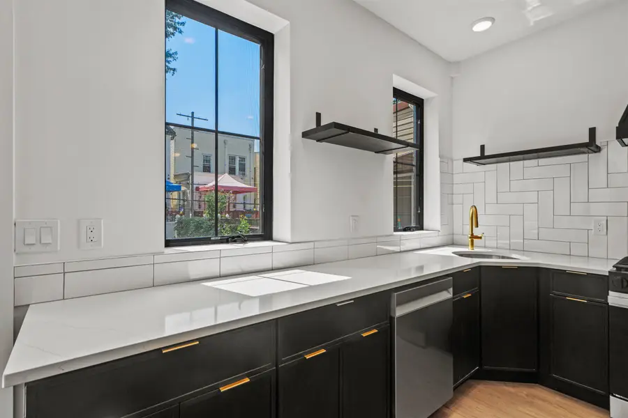 41 47TH ST, Weehawken, NJ 07086 - Image #3