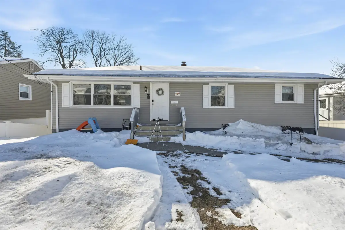 196 MERRITT AVE, Bergenfield, NJ 07621 - #1