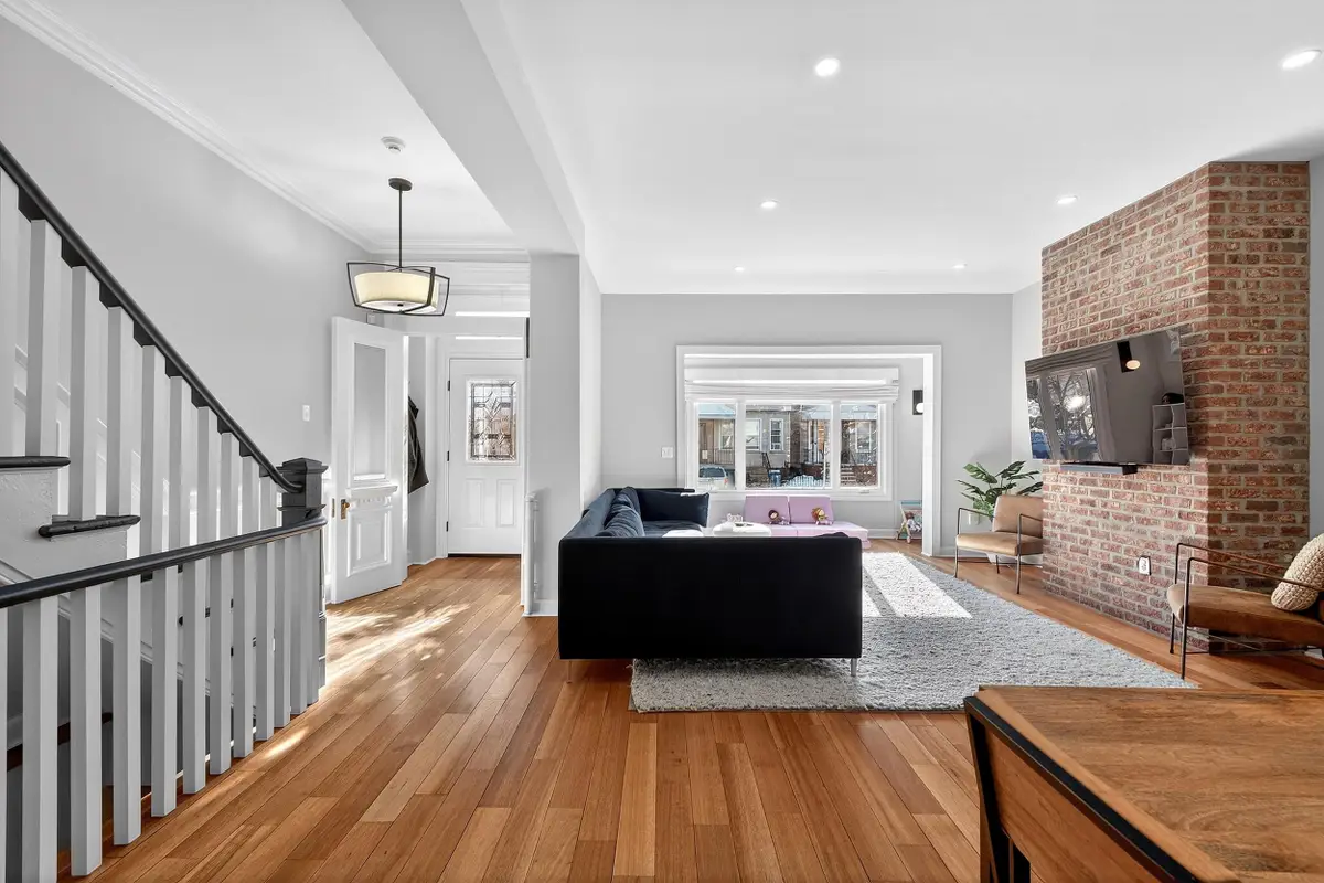 100 CHARLES ST, Jersey City, NJ 07307 - #1