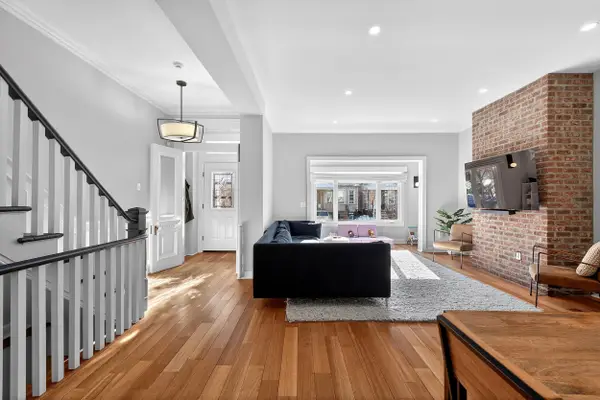 100 CHARLES ST, JC, Heights, NJ 07307